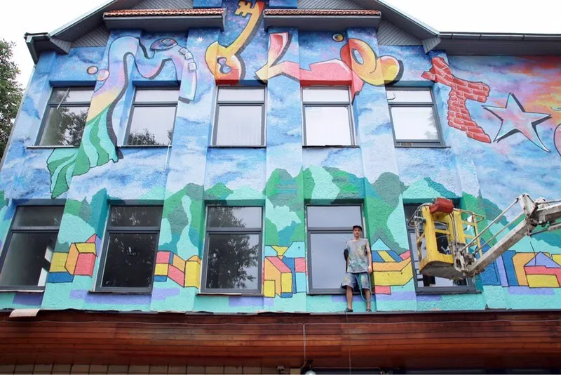 Simonas Šerkšnas, Vilniaus g. 42, Molėtai. Dažyta VIVACOLOR HANSA SOKKEL